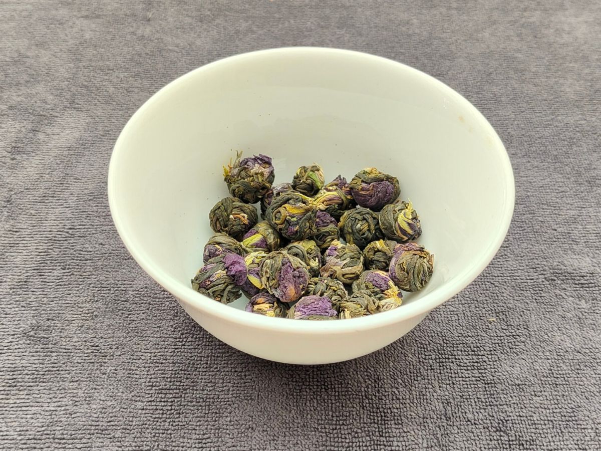 Blue Tea Balls – Bluebell Vine Green Tea Pearls