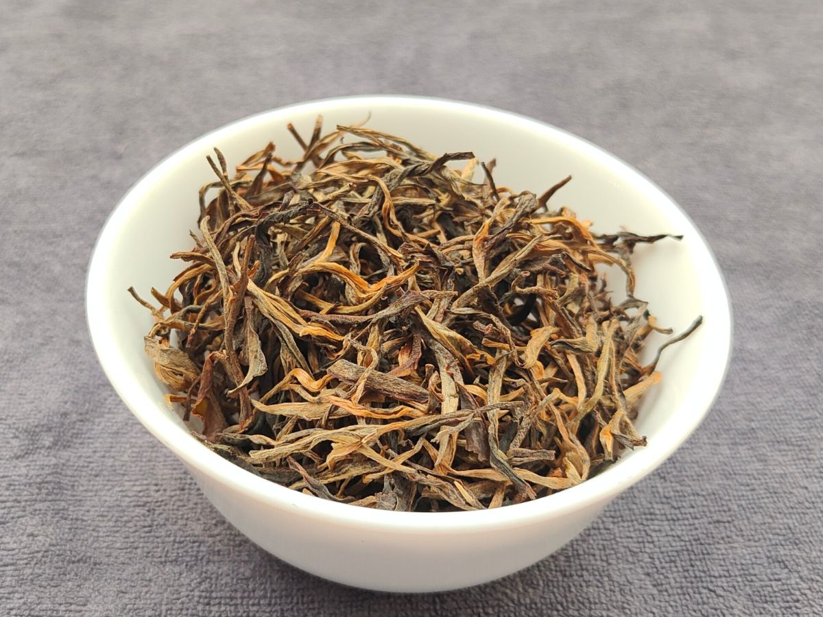 Golden Needle Premium Black Tea 